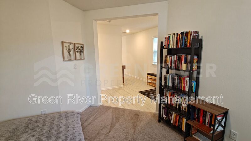 Where Comfort Meets Convenience – Spacious 3/2 with Pond View property image