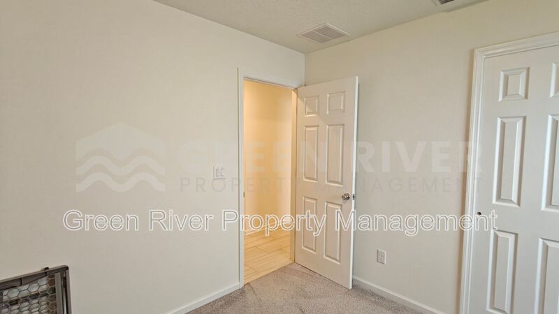 Where Comfort Meets Convenience – Spacious 3/2 with Pond View property image