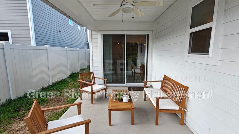 Where Comfort Meets Convenience – Spacious 3/2 with Pond View property image