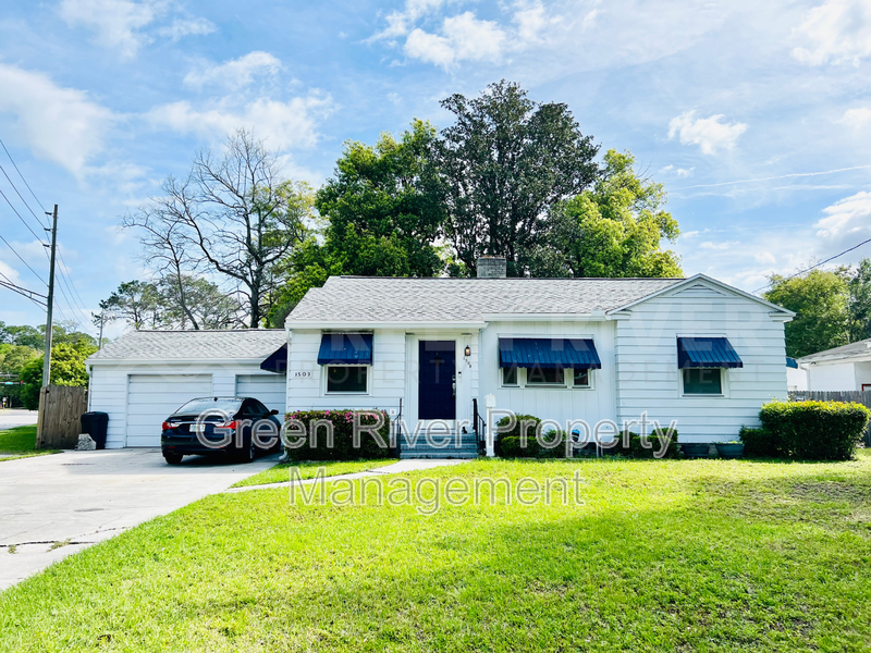 Charming 2 bedroom, 2 bathrroom, Bungalow with Modern Upgrades in Fishweir District! property image