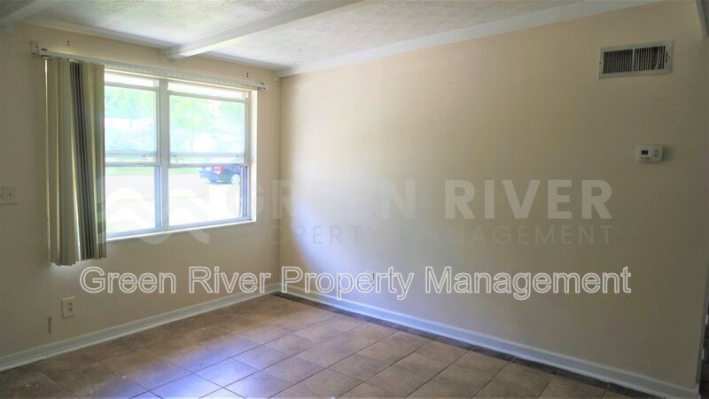 Great Value! 3BR Home with Bonus Living Space & Screened Porch!! property image