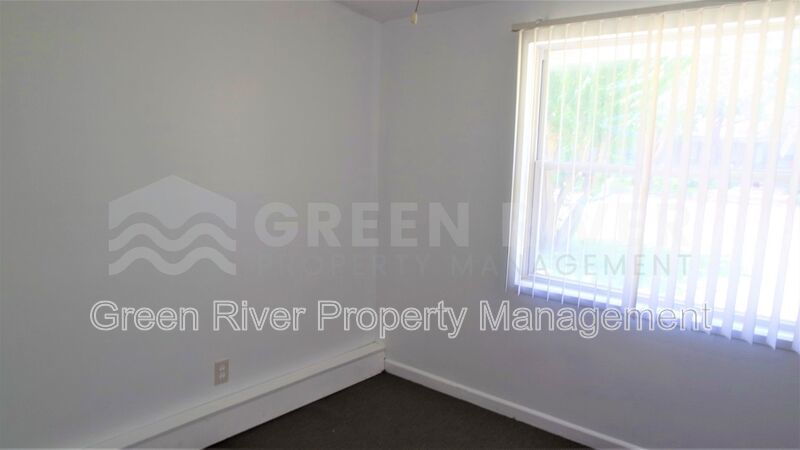 Great Value! 3BR Home with Bonus Living Space & Screened Porch!! property image