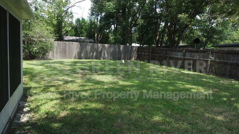 Great Value! 3BR Home with Bonus Living Space & Screened Porch!! property image