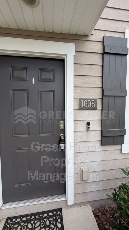 Chic & Comfortable Townhome Living in a Peaceful Community!! property image