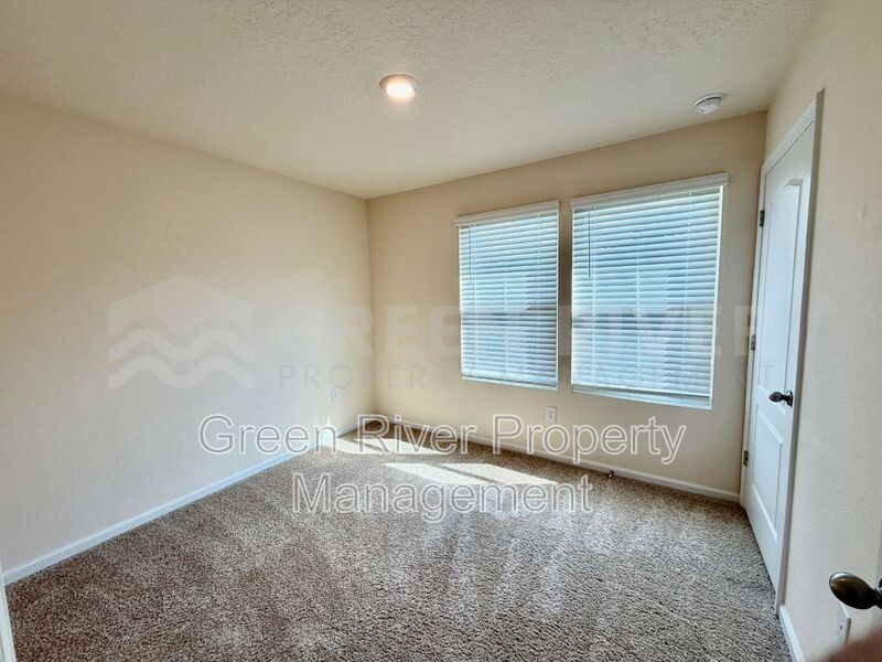 Chic & Comfortable Townhome Living in a Peaceful Community!! property image