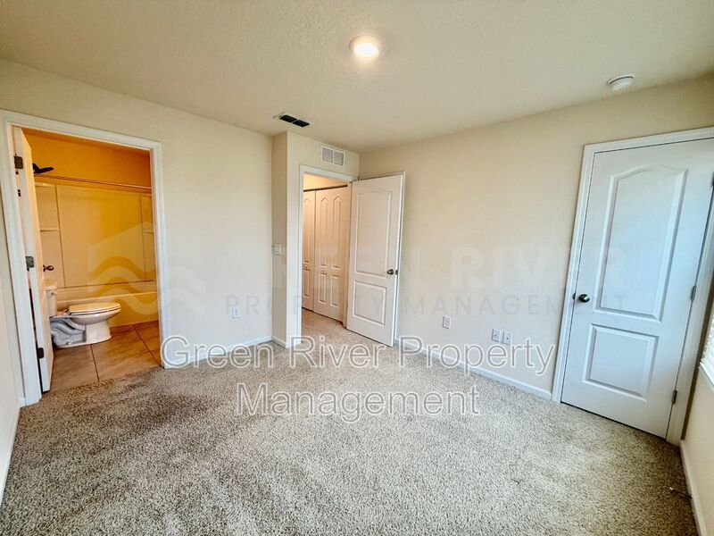 Chic & Comfortable Townhome Living in a Peaceful Community!! property image