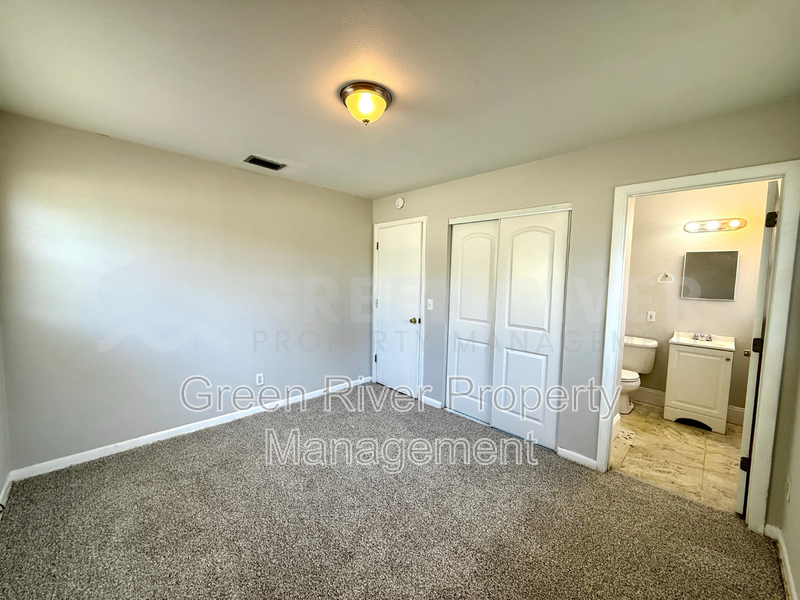 Freshly 3 bedroom, 1.5 bath Updated Westside Charmer  - New Carpet, Fresh Paint & Big Fenced Backyard property image