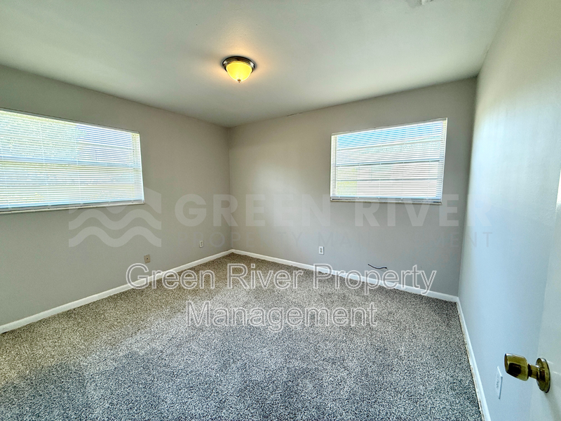 Freshly 3 bedroom, 1.5 bath Updated Westside Charmer  - New Carpet, Fresh Paint & Big Fenced Backyard property image