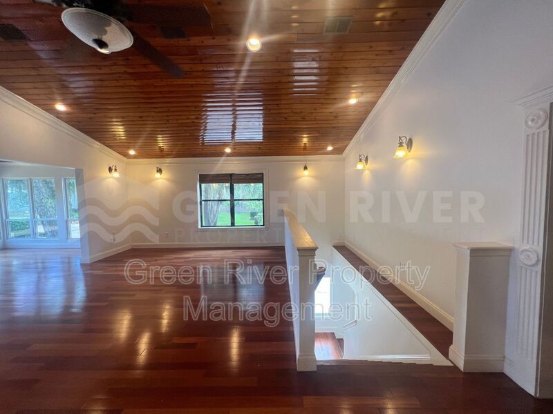 Amazing 4 bedroom home with St Johns River Views Available Now! property image