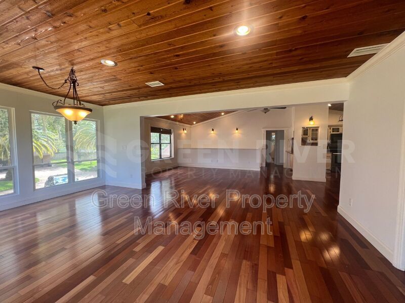 Amazing 4 bedroom home with St Johns River Views Available Now! property image
