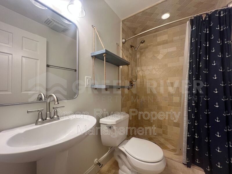 Amazing 4 bedroom home with St Johns River Views Available Now! property image