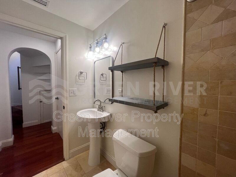 Amazing 4 bedroom home with St Johns River Views Available Now! property image