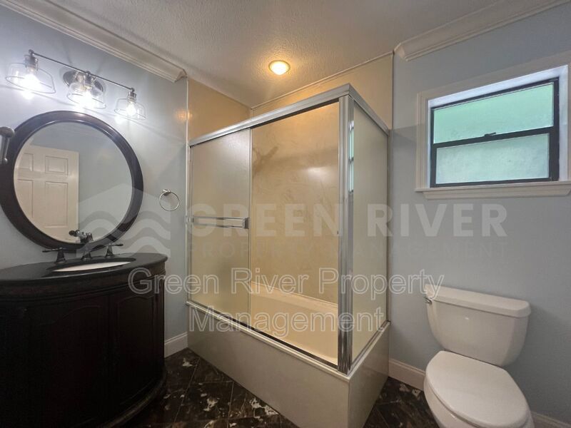 Amazing 4 bedroom home with St Johns River Views Available Now! property image