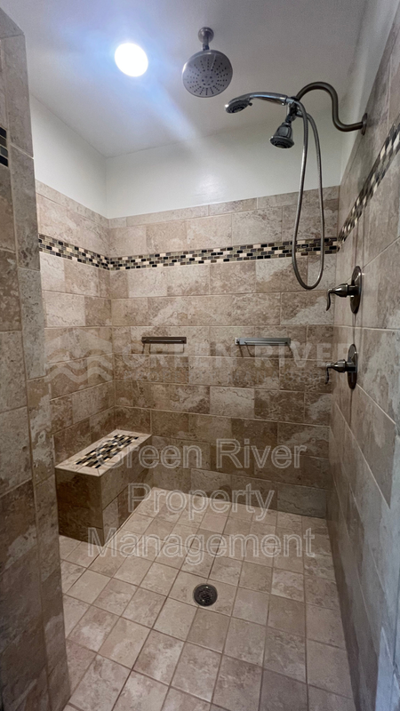 Amazing 4 bedroom home with St Johns River Views Available Now! property image