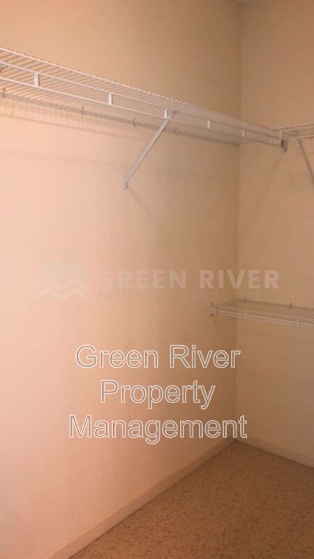 Fantastic 2/2 townhome in desirable Greenland Chase! property image