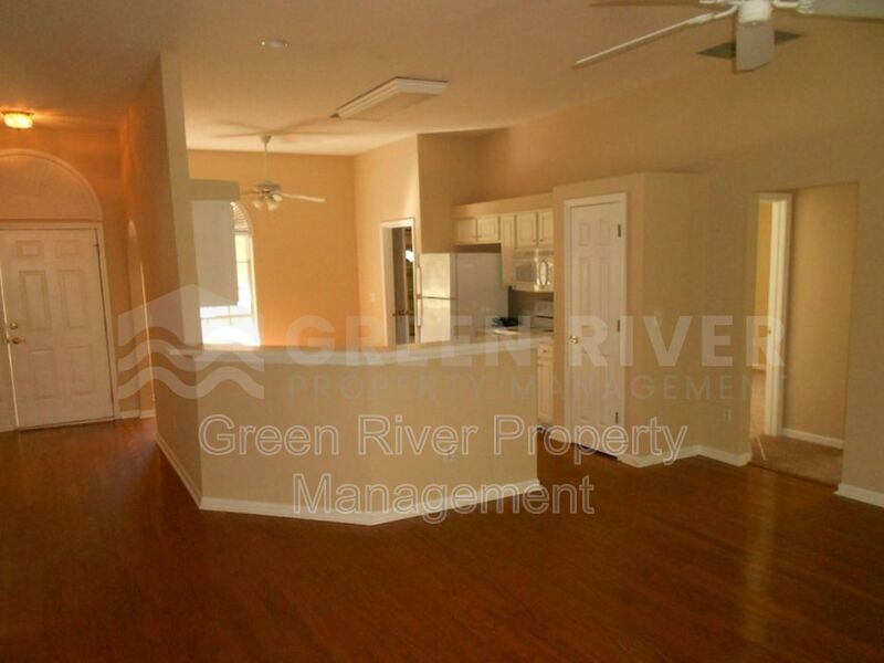 Fleming Island 3 bedroom, 2 bath Beauty with Space to Breathe!! property image