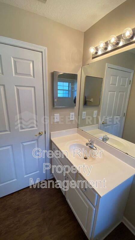 Fleming Island 3 bedroom, 2 bath Beauty with Space to Breathe!! property image