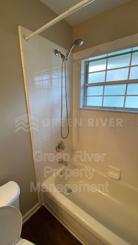 Fleming Island 3 bedroom, 2 bath Beauty with Space to Breathe!! property image