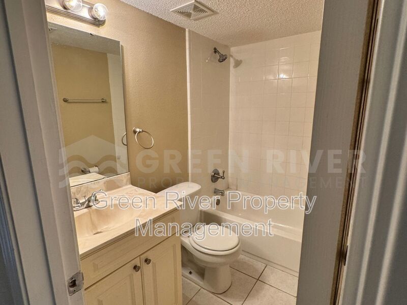 Serene Second-Floor Living in The Colony – 2 Bed, 2 Bath Condo!!! property image