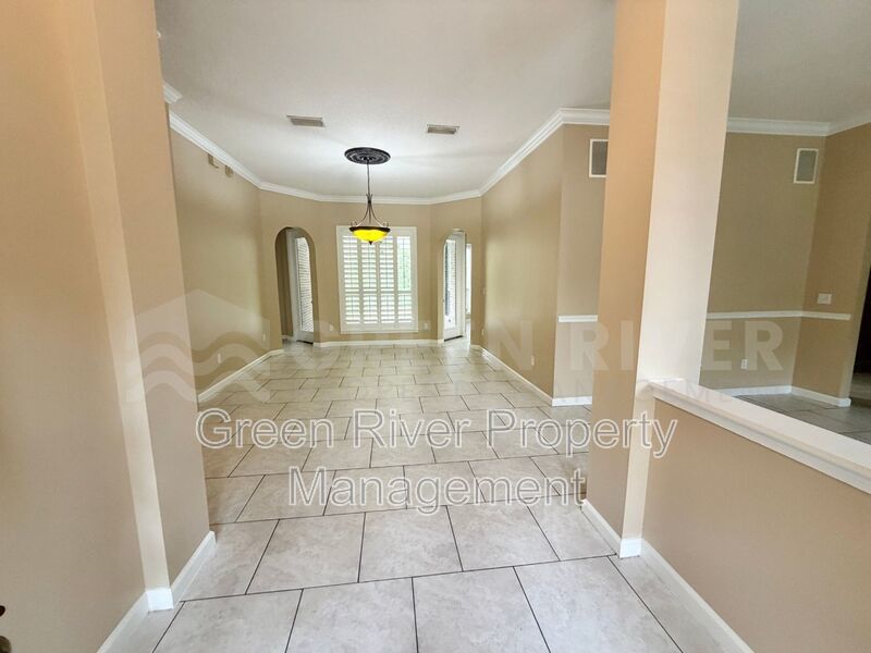 Luxury Living in The Oaks at Oakleaf – 4BR Retreat & Resort-Style Amenities property image