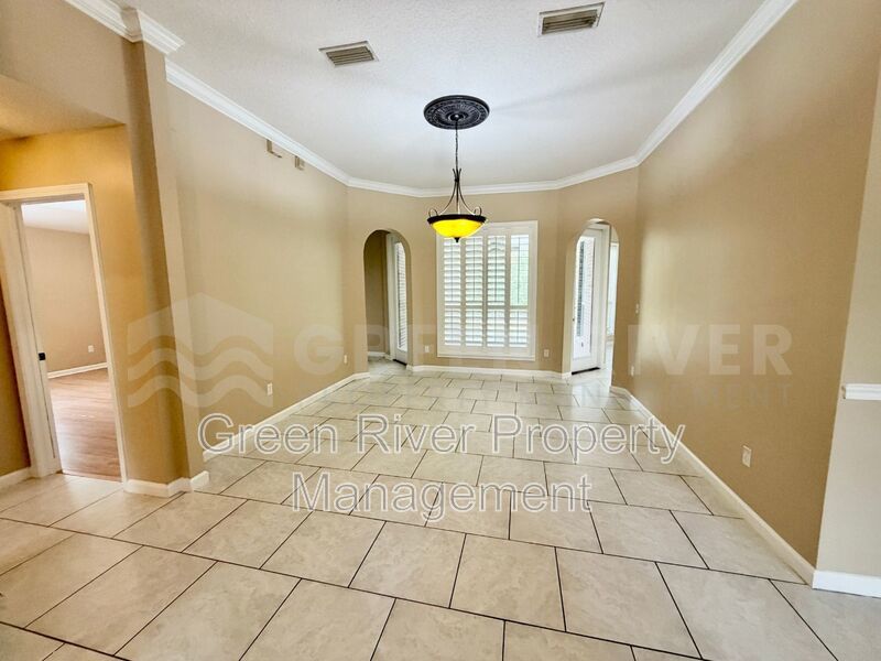 Luxury Living in The Oaks at Oakleaf – 4BR Retreat & Resort-Style Amenities property image