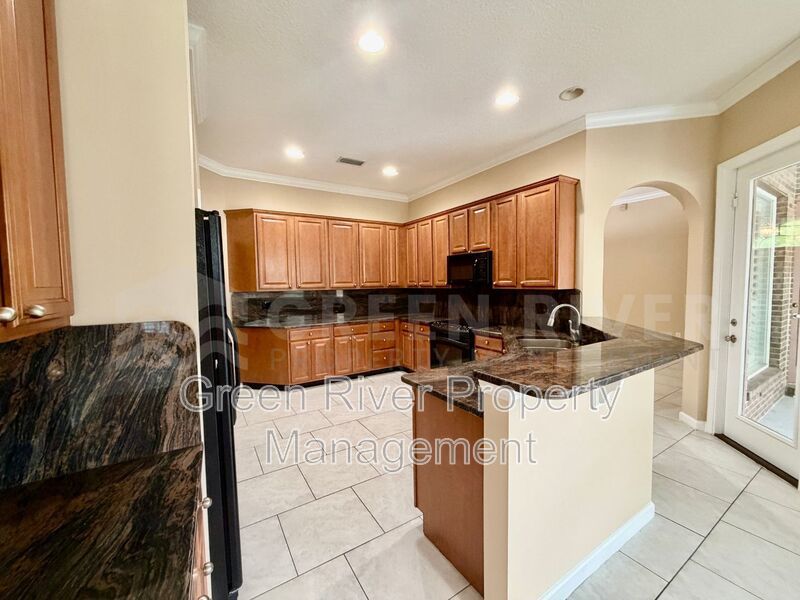 Luxury Living in The Oaks at Oakleaf – 4BR Retreat & Resort-Style Amenities property image