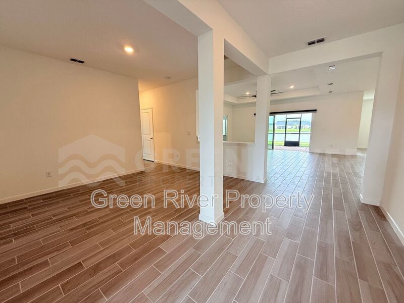 Spacious 4-Bed, 2-Bath Home with 3-Car Garage in Granary Park – Resort-Style Amenities! property image