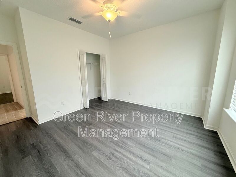 Spacious 4-Bed, 2-Bath Home with 3-Car Garage in Granary Park – Resort-Style Amenities! property image