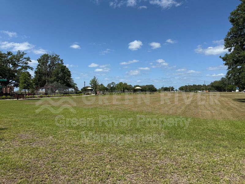 Spacious 4-Bed, 2-Bath Home with 3-Car Garage in Granary Park – Resort-Style Amenities! property image