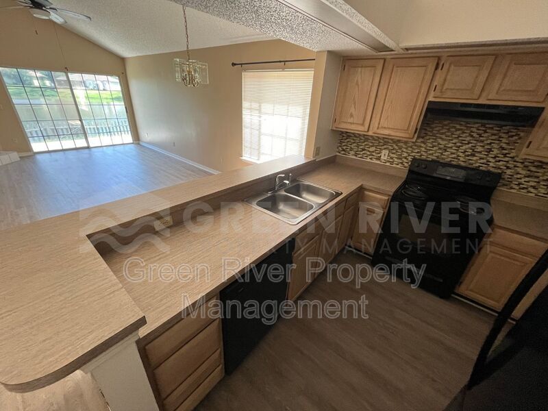 Adorable well kept 2/2 in Argyle! property image