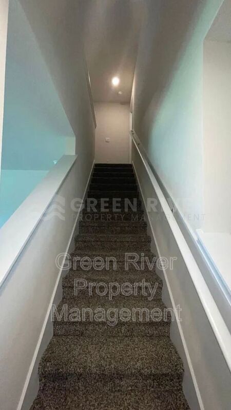 Your Green Cove Getaway in Willow Springs: 5 Beds, 3 Baths & So Much More! property image