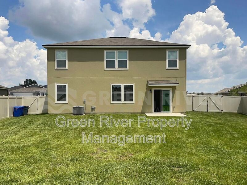 Your Green Cove Getaway in Willow Springs: 5 Beds, 3 Baths & So Much More! property image