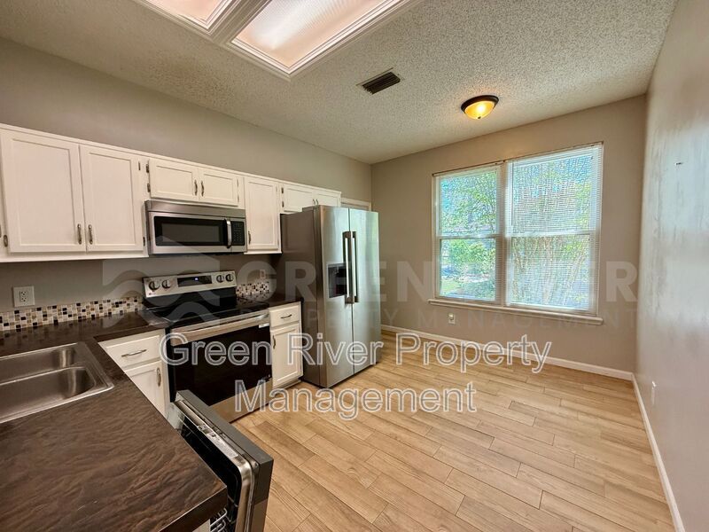 Vaulted Ceilings, Modern Finishes & Pet-Friendly Living – Your Perfect Collins Ridge Retreat Awaits! property image