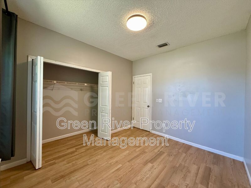 Vaulted Ceilings, Modern Finishes & Pet-Friendly Living – Your Perfect Collins Ridge Retreat Awaits! property image