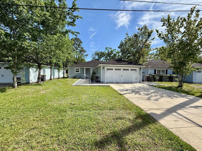 Stylish 4BR Retreat with Granite Kitchen, Spacious Yard & No HOA!! property image