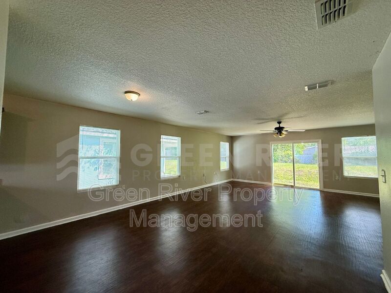 Stylish 4BR Retreat with Granite Kitchen, Spacious Yard & No HOA!! property image