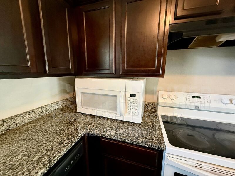 Stylish 4BR Retreat with Granite Kitchen, Spacious Yard & No HOA!! property image