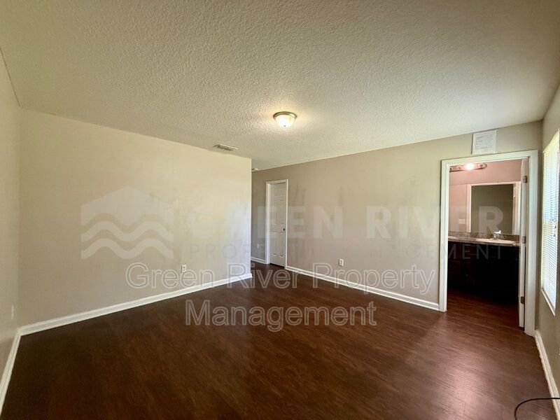 Stylish 4BR Retreat with Granite Kitchen, Spacious Yard & No HOA!! property image