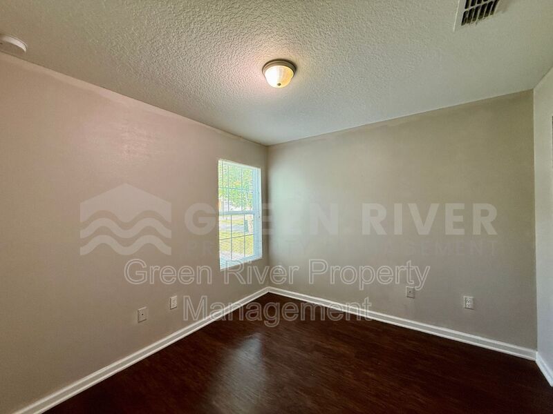 Stylish 4BR Retreat with Granite Kitchen, Spacious Yard & No HOA!! property image
