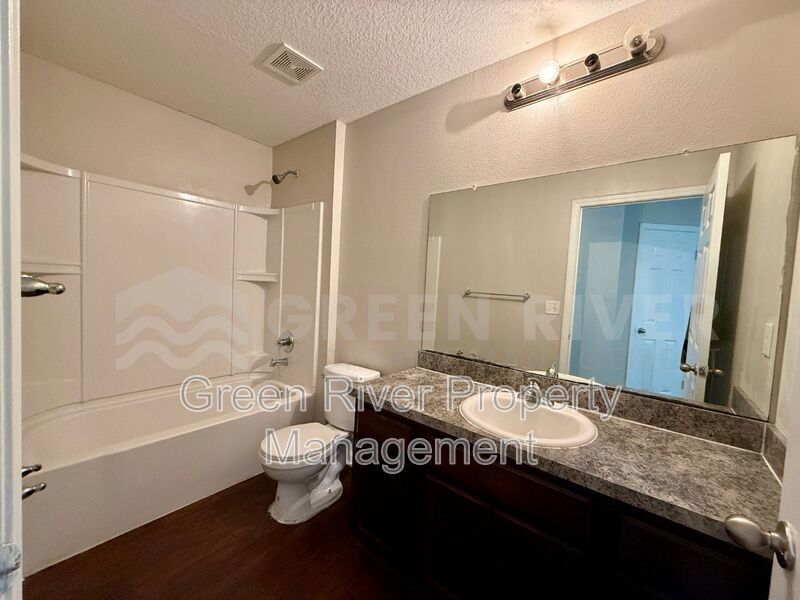 Stylish 4BR Retreat with Granite Kitchen, Spacious Yard & No HOA!! property image