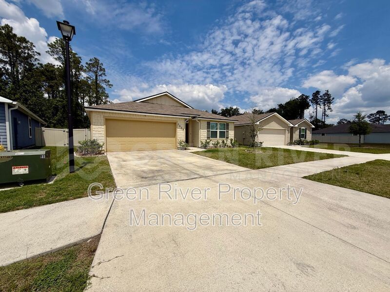 Willow Springs Living: Stylish 4BR Retreat Near Top Schools & Fleming Island Hotspots!! property image