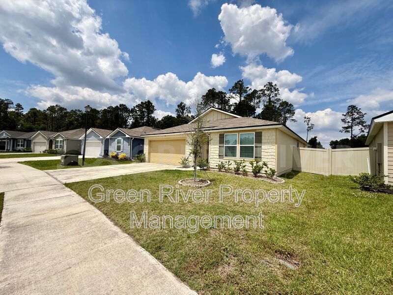 Willow Springs Living: Stylish 4BR Retreat Near Top Schools & Fleming Island Hotspots!! property image