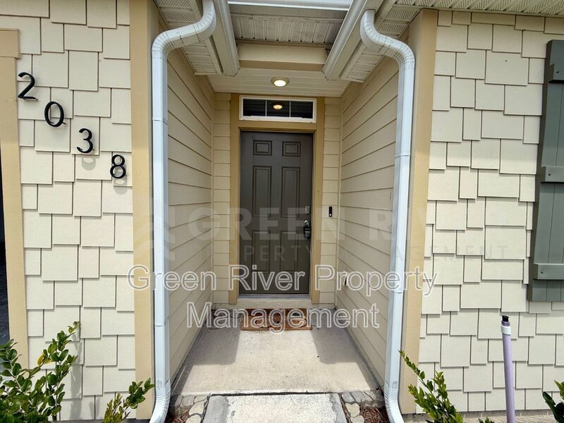 Willow Springs Living: Stylish 4BR Retreat Near Top Schools & Fleming Island Hotspots!! property image