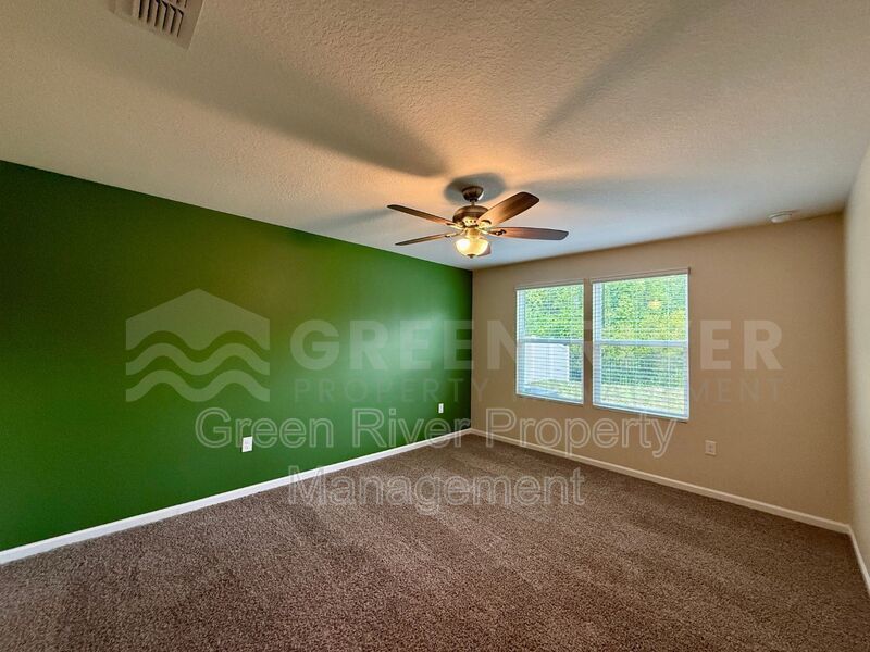 Willow Springs Living: Stylish 4BR Retreat Near Top Schools & Fleming Island Hotspots!! property image