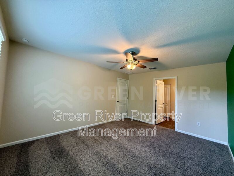 Willow Springs Living: Stylish 4BR Retreat Near Top Schools & Fleming Island Hotspots!! property image