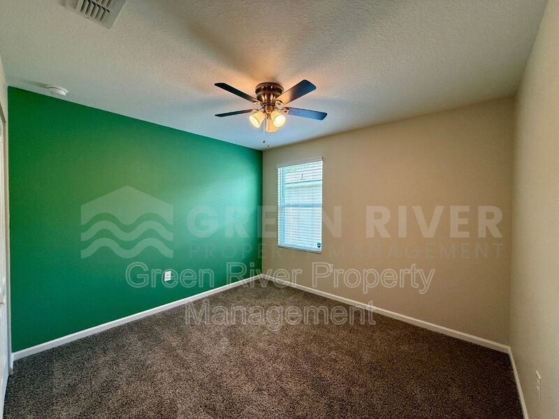 Willow Springs Living: Stylish 4BR Retreat Near Top Schools & Fleming Island Hotspots!! property image