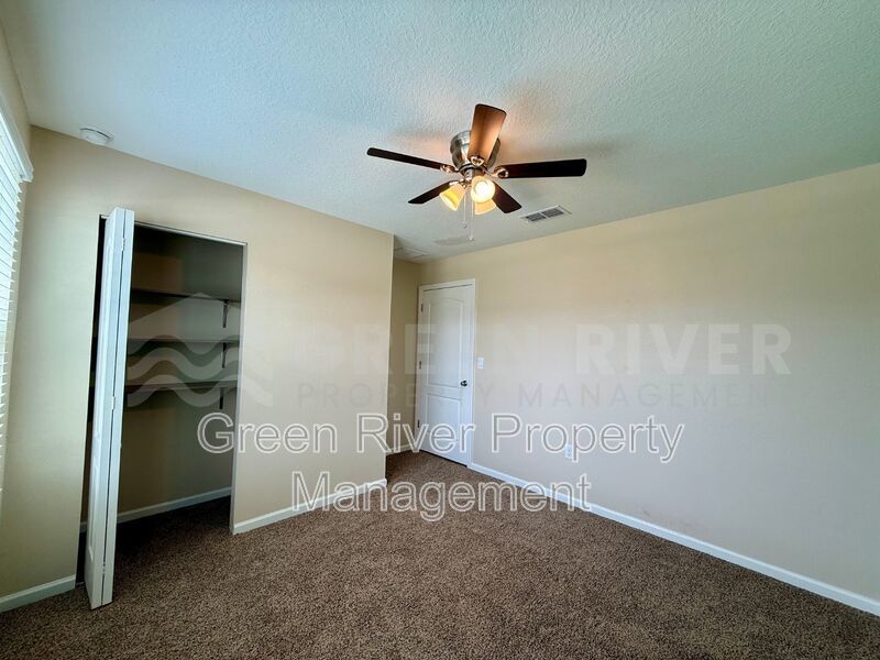 Willow Springs Living: Stylish 4BR Retreat Near Top Schools & Fleming Island Hotspots!! property image