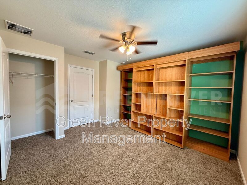 Willow Springs Living: Stylish 4BR Retreat Near Top Schools & Fleming Island Hotspots!! property image
