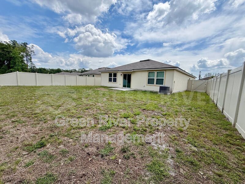 Willow Springs Living: Stylish 4BR Retreat Near Top Schools & Fleming Island Hotspots!! property image
