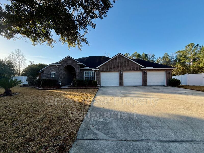 Luxury Living in The Oaks at Oakleaf – 4BR Retreat & Resort-Style Amenities property image